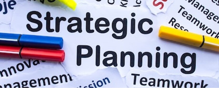التفكير والتخطيط الاستراتيجي